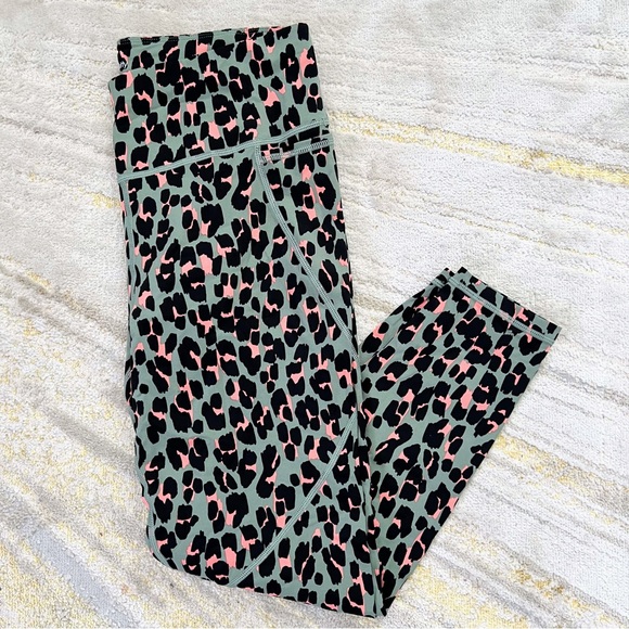 Sweaty Betty Leopard Print Power Pocket Workout Leggings size 8 Medium - Picture 3 of 15